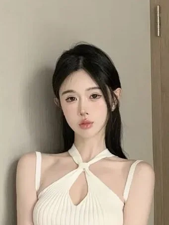 ModaFesta -twisted-high-neck-top-white- 023